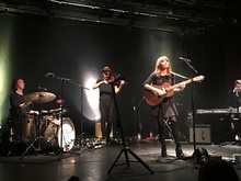 Gabrielle Aplin / William The Conqueror on Dec 7, 2015 [585-small]