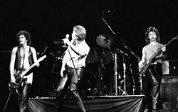 Journey / Loverboy on Nov 5, 1981 [723-small]