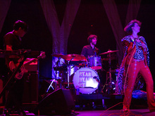 Yeah Yeah Yeahs on Jun 26, 2013 [908-small]