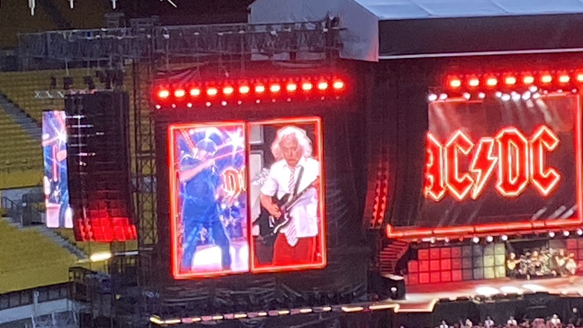 Jun 26, 2024: AC/DC / The Pretty Reckless at Ernst-Happel-Stadion ...