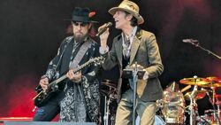 Jane's Addiction / Winemom on Jun 28, 2024 [639-small]