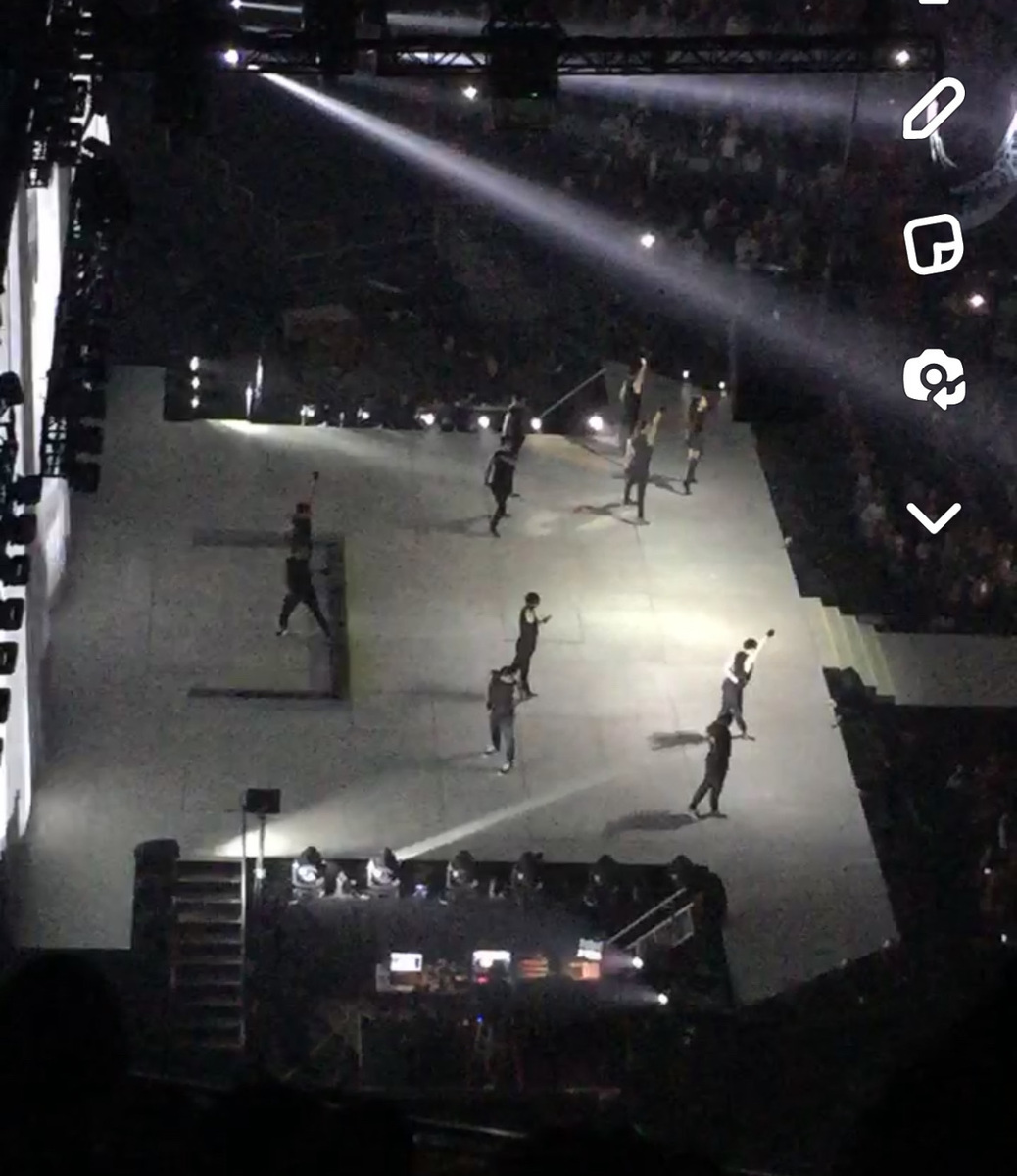 WHAT HAPPENED IN 2017 ARIANA GRANDE CONCERT visual data 3