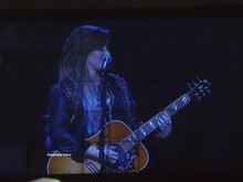 Demi Lovato on Apr 24, 2014 [461-small]