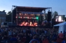 Kip Moore / Cassadee Pope on Jun 17, 2016 [789-small]