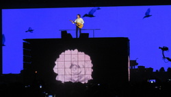 Paul McCartney on Apr 19, 2016 [139-small]