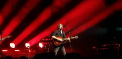 Dean Lewis / Declan J Donovan on Jun 19, 2019 [012-small]