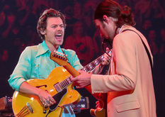 Harry Styles / Jenny Lewis on Nov 15, 2021 [917-small]