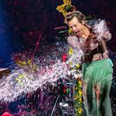 Harry Styles / Jenny Lewis on Nov 7, 2021 [925-small]