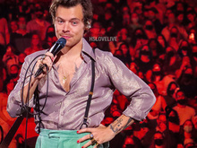 Harry Styles / Jenny Lewis on Nov 7, 2021 [932-small]