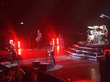 Prima Donna / Side View / Green Day on Oct 30, 2009 [025-small]