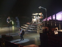 Prima Donna / Side View / Green Day on Oct 30, 2009 [029-small]