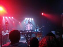 Walk the Moon / Magic Man on Sep 23, 2013 [413-small]