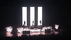 Metric / Hellogoodbye / Paramore on Oct 26, 2013 [493-small]