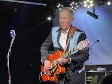Reverend Horton Heat / The Surfrajettes on Feb 5, 2023 [254-small]