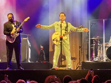 Chris Isaak / Tanita Tikaram on Jul 27, 2024 [887-small]