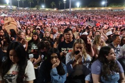 Niall Horan / Del Water Gap on Jul 30, 2024 [375-small]