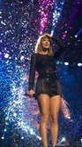 Taylor Swift on Feb 4, 2017 [933-small]