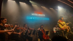 beabadoobee on Aug 2, 2024 [829-small]
