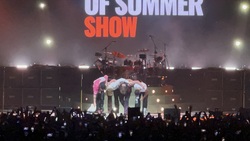 5 Seconds of Summer / Meet Me @ the Altar on Sep 14, 2023 [380-small]