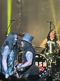 Slash feat. Myles Kennedy and the Conspirators on Mar 4, 2022 [574-small]