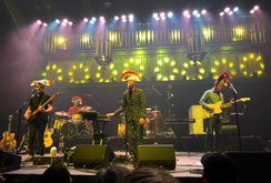 Guster / Saintseneca on Apr 5, 2019 [946-small]