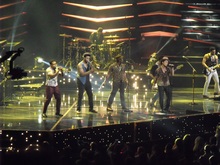 tags: Bruno Mars, Nashville, Tennessee, United States, Bridgestone Arena - Bruno Mars / Fitz and the Tantrums on Aug 17, 2013 [304-small]