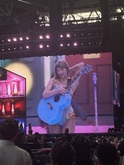 Taylor Swift / Paramore / Suki Waterhouse on Aug 17, 2024 [395-small]
