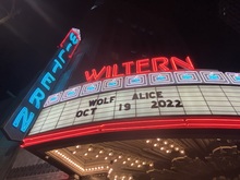 Wolf Alice / Crows on Oct 19, 2022 [151-small]