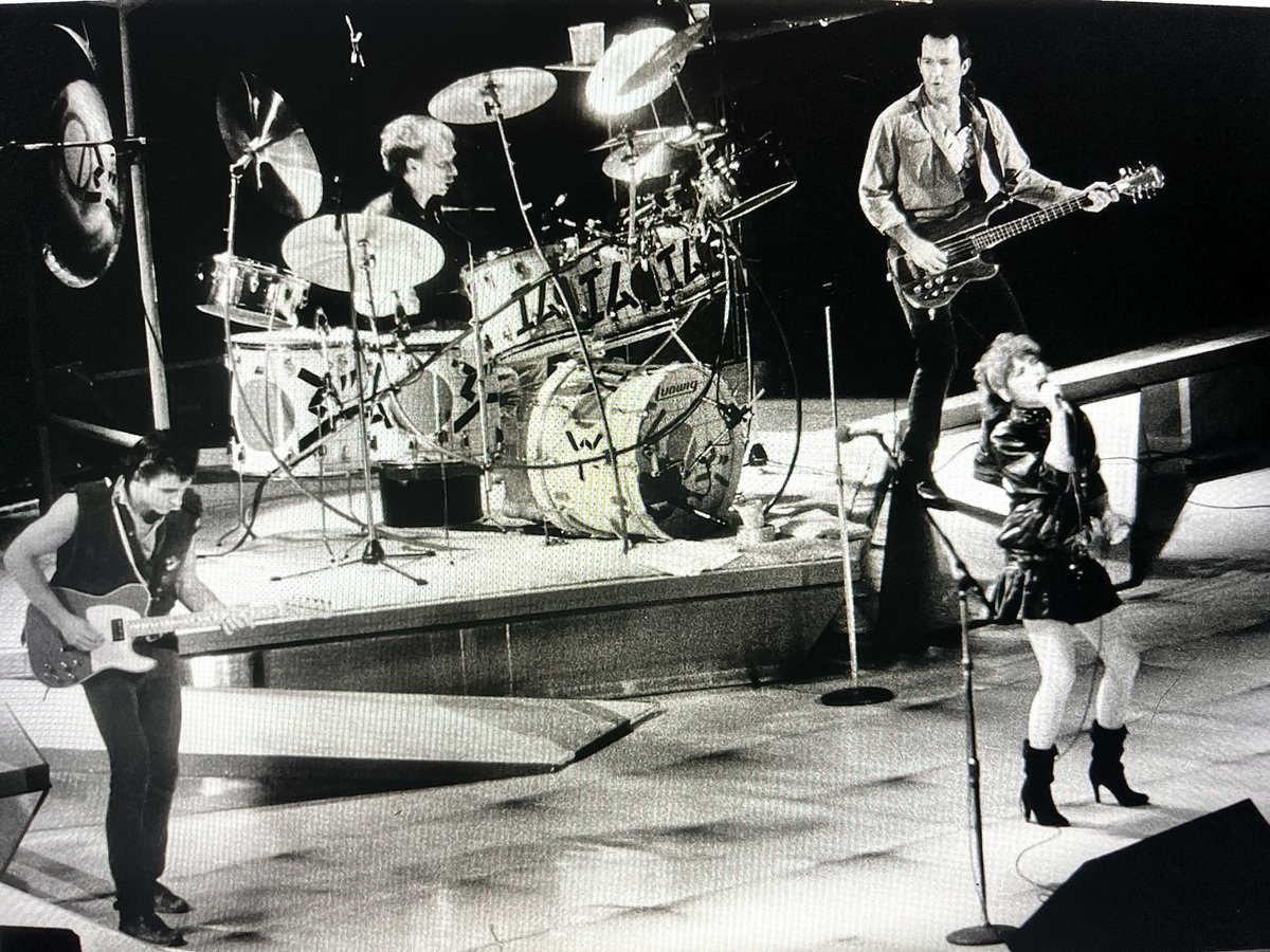 pat benatar love is a battlefield