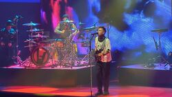 Twenty One Pilots / Balu Brigada on Aug 16, 2024 [166-small]