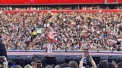 Taylor Swift / Paramore on Jun 15, 2024 [498-small]