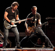 Bruce Springsteen & The E Street Band / Mike Ness on Apr 16, 2009 [894-small]