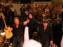 Bruce Springsteen / Bruce Springsteen & The E Street Band on Apr 16, 2009 [902-small]