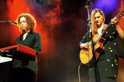 Laura Gibson / Gina Été on Apr 7, 2019 [789-small]