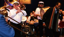 Mojo Blues Band / Andrej Hermlin and His Swing Dance Orchestra / Zydeco Annie & Swamp Cats / Oldtime Blues & Boogie Duo / Michael van den Valentyn / Christian Rannenberg on Feb 7, 2015 [033-small]