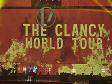 Twenty One Pilots / Balu Brigada on Sep 6, 2024 [587-small]