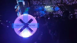 Tomorrow x Together on May 23, 2023 [674-small]