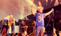 Pearl Jam / Glen Hansard on Sep 3, 2024 [039-small]