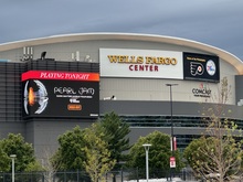Pearl Jam / Glen Hansard on Sep 7, 2024 [083-small]