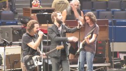 Pearl Jam on May 15, 2010 [303-small]