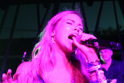 tags: Kirstie Kraus, Louisville, Kentucky, United States, Christy's Garden - The Labor Day Weekend Show on Aug 31, 2024 [660-small]