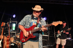 tags: Donny Brewer, Louisville, Kentucky, United States, Christy's Garden - The Labor Day Weekend Show on Aug 31, 2024 [361-small]
