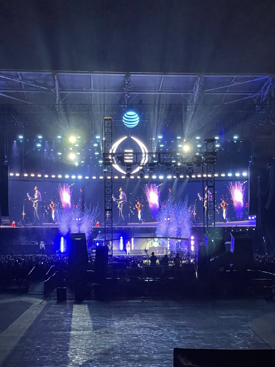 Jan 07, 2023 Jonas Brothers / Em Beihold at BMO Stadium Los Angeles