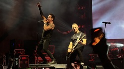 Scott Stapp and Mark Tremonti, tags: Creed, San Bernardino, California, United States, Glen Helen Amphitheater - Summer of '99 and Beyond Festival on Aug 31, 2024 [941-small]