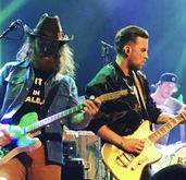 Brothers Osborne / The Wild Feathers on Nov 3, 2018 [886-small]