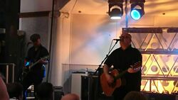 Pixies / Fews on Aug 8, 2017 [835-small]