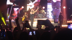 Niall Horan / Del Water Gap / Julia Michaels on Jul 28, 2024 [255-small]