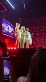 Sabrina Carpenter / Griff on Oct 16, 2024 [218-small]
