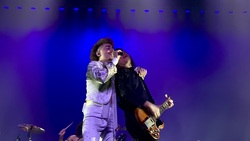 Greta Van Fleet / Mt. Joy / Hannah Wicklund on Nov 8, 2023 [950-small]