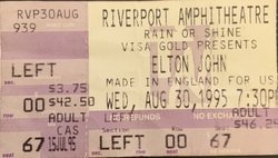 Elton John on Aug 30, 1995 [723-small]
